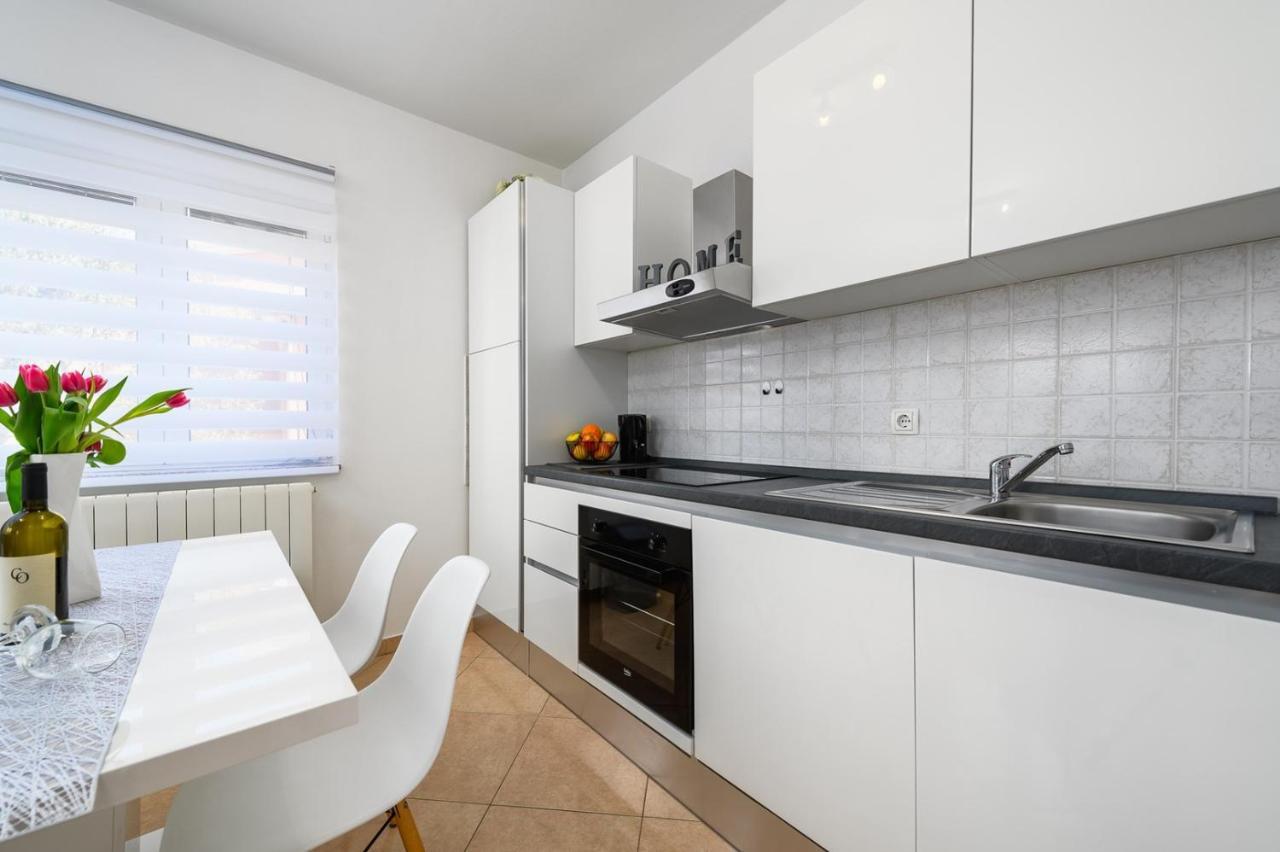 Bozica House With Apartments Murine المظهر الخارجي الصورة