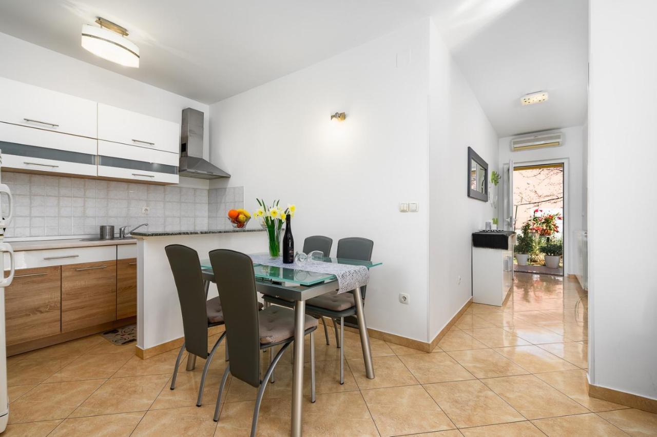Bozica House With Apartments Murine المظهر الخارجي الصورة