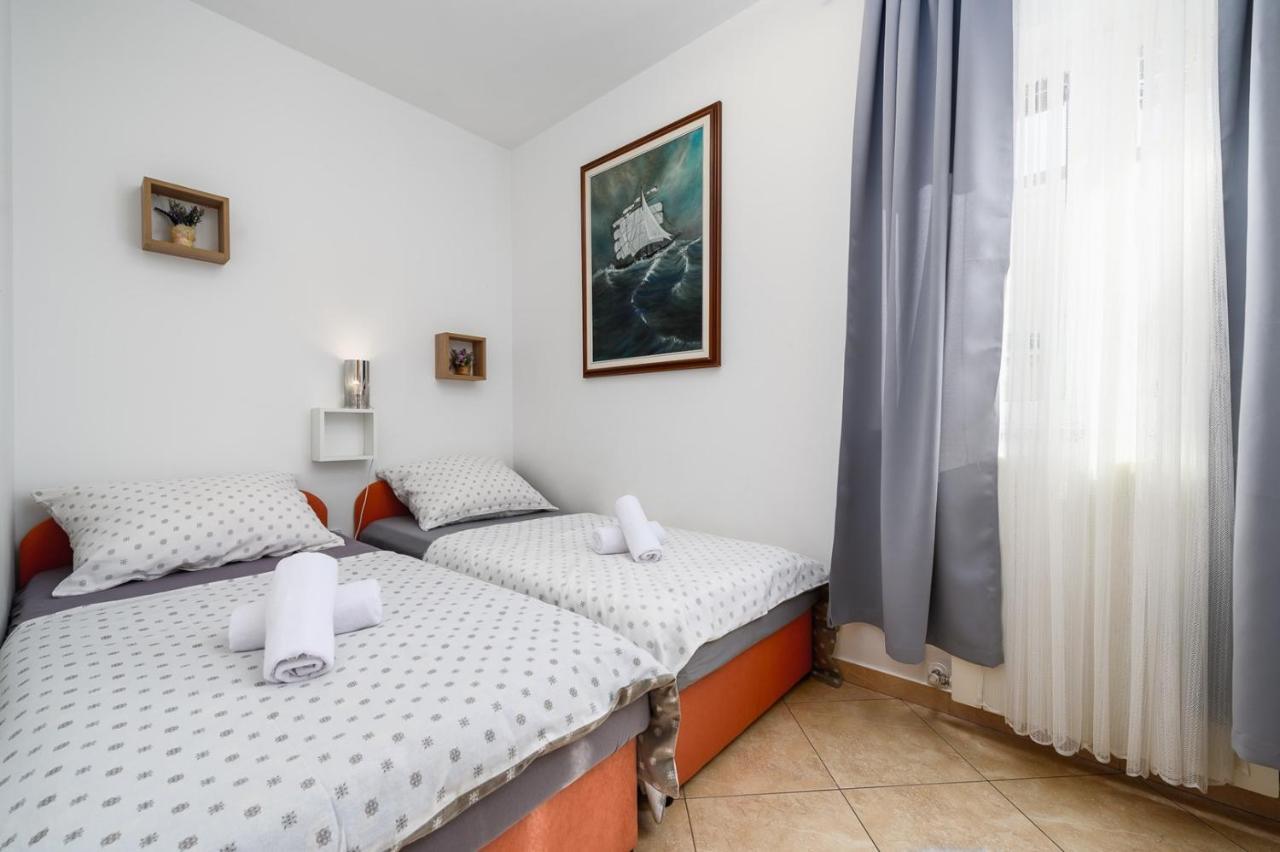 Bozica House With Apartments Murine المظهر الخارجي الصورة
