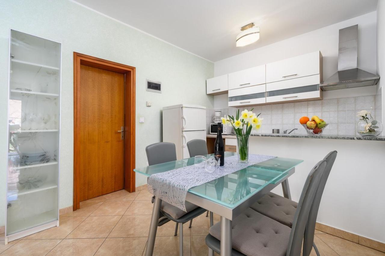 Bozica House With Apartments Murine المظهر الخارجي الصورة