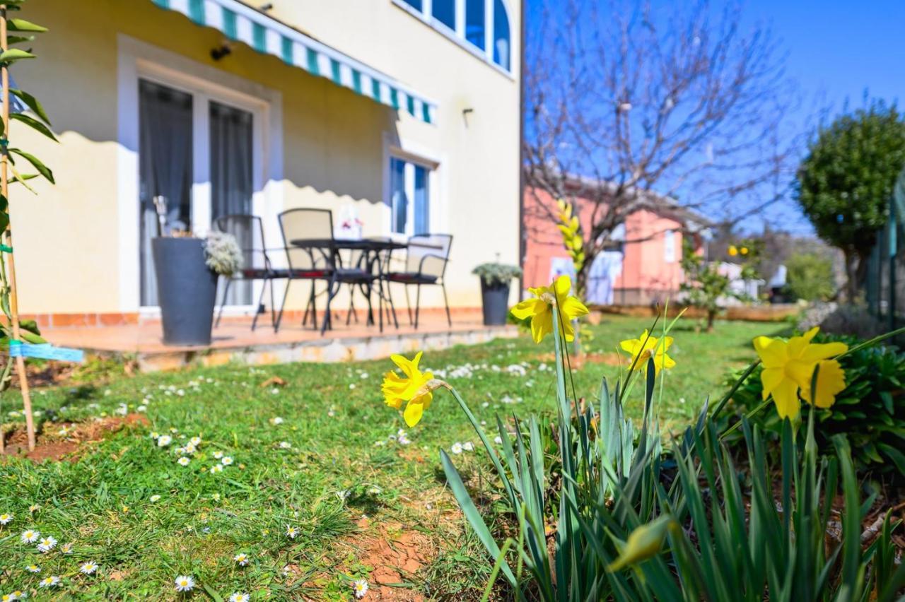 Bozica House With Apartments Murine المظهر الخارجي الصورة