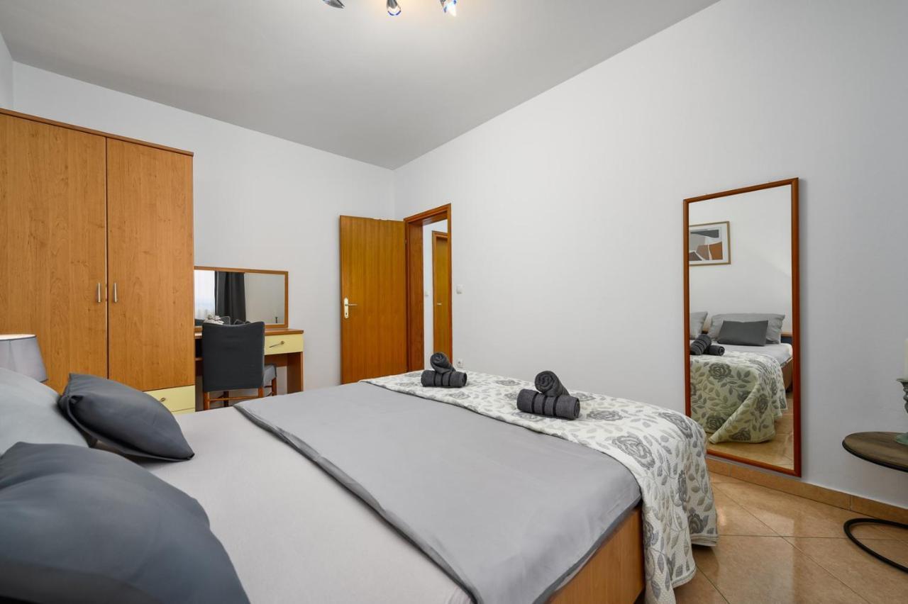 Bozica House With Apartments Murine المظهر الخارجي الصورة
