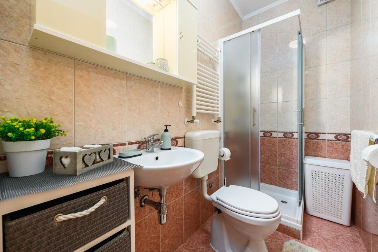 Bozica House With Apartments Murine المظهر الخارجي الصورة